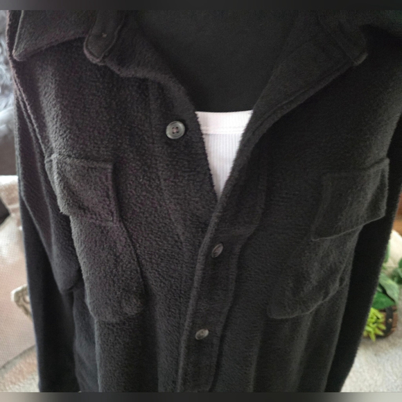 PINK Victoria's Secret Oversized Fleece Button Up - Picture 4 of 8